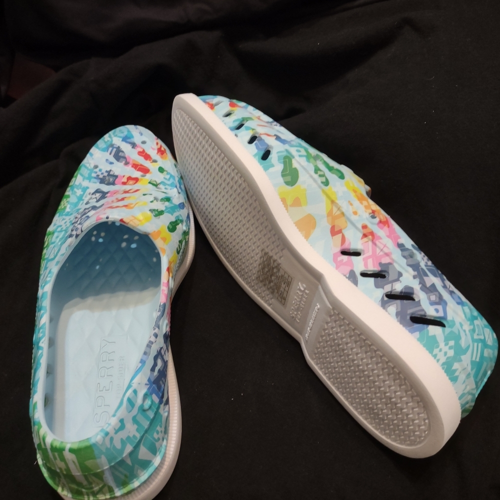 Men's Shoes - Picture 3 of 3
